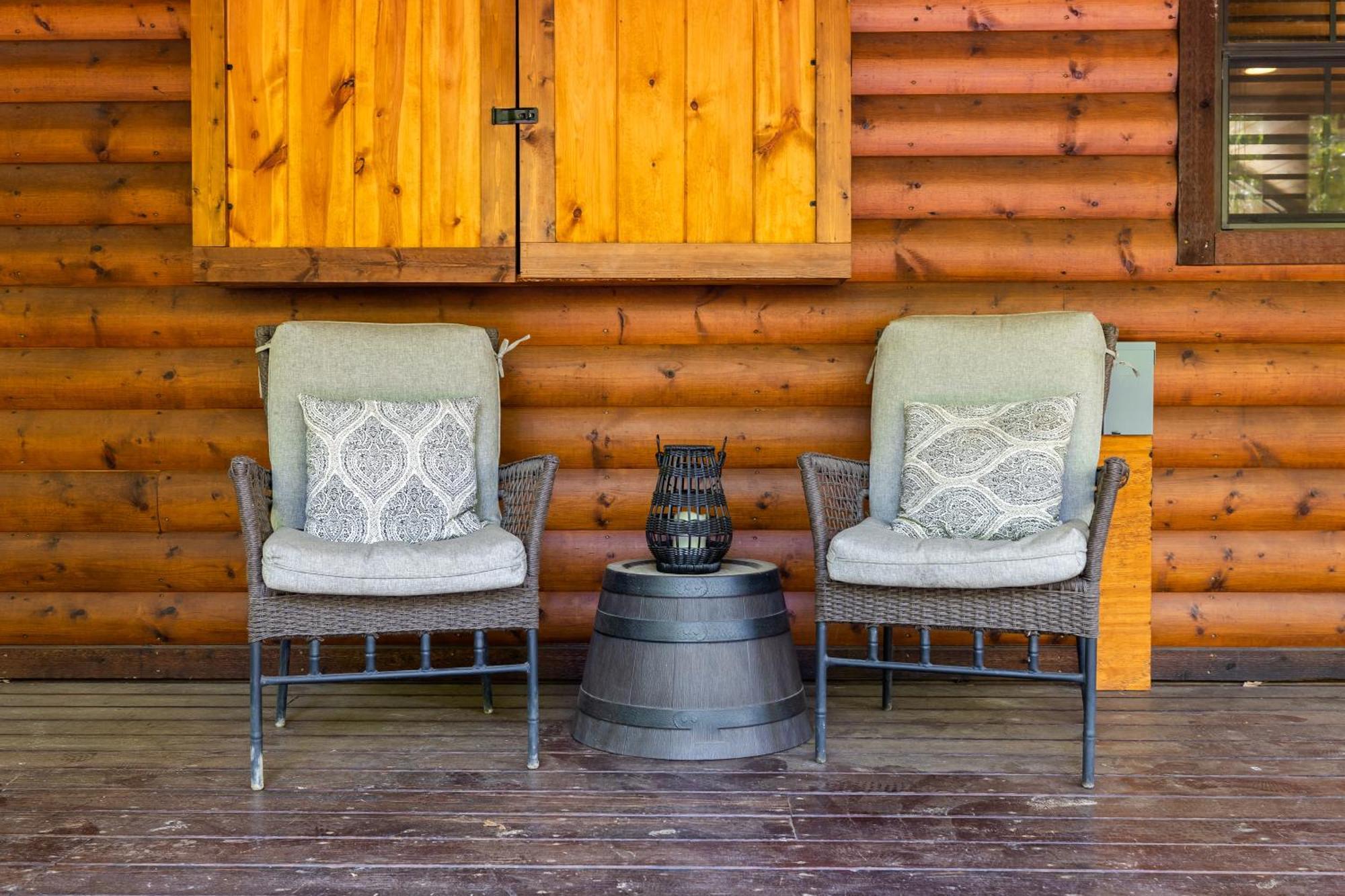 Cross Timbers Cabin On The Grove'S 25-Acres โบรคเคนโบว์ ภายนอก รูปภาพ